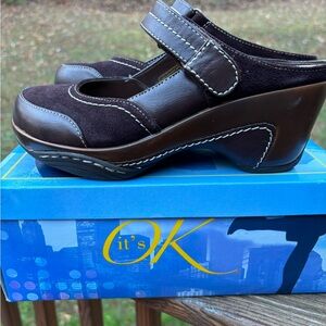 Women's Black and Brown Shoes